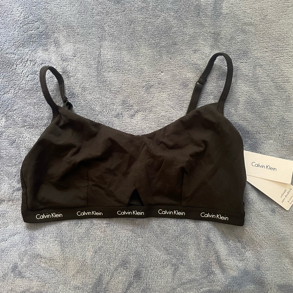 NWT Calvin Klein keyhole bralette